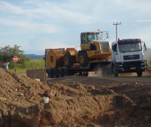 Site Arrival of Impact Compactor High Energy Dynamic Impact Compaction